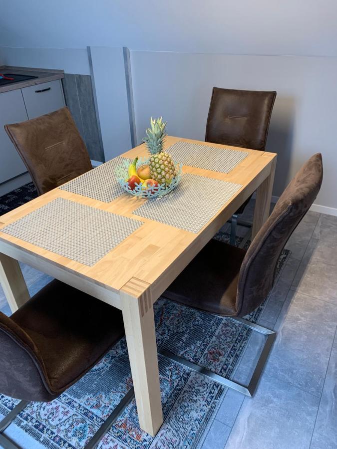 Ferienwohnung Sunny - Moderne Ferienwohnung Im Gruenen In Saarbruecken-West 외부 사진